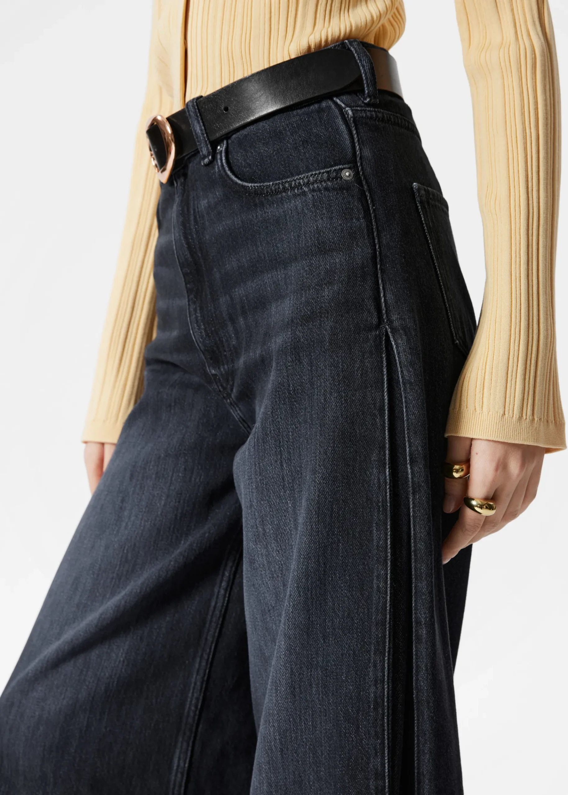 & Other Stories Verkürzte Jeans mit weitem Bein
