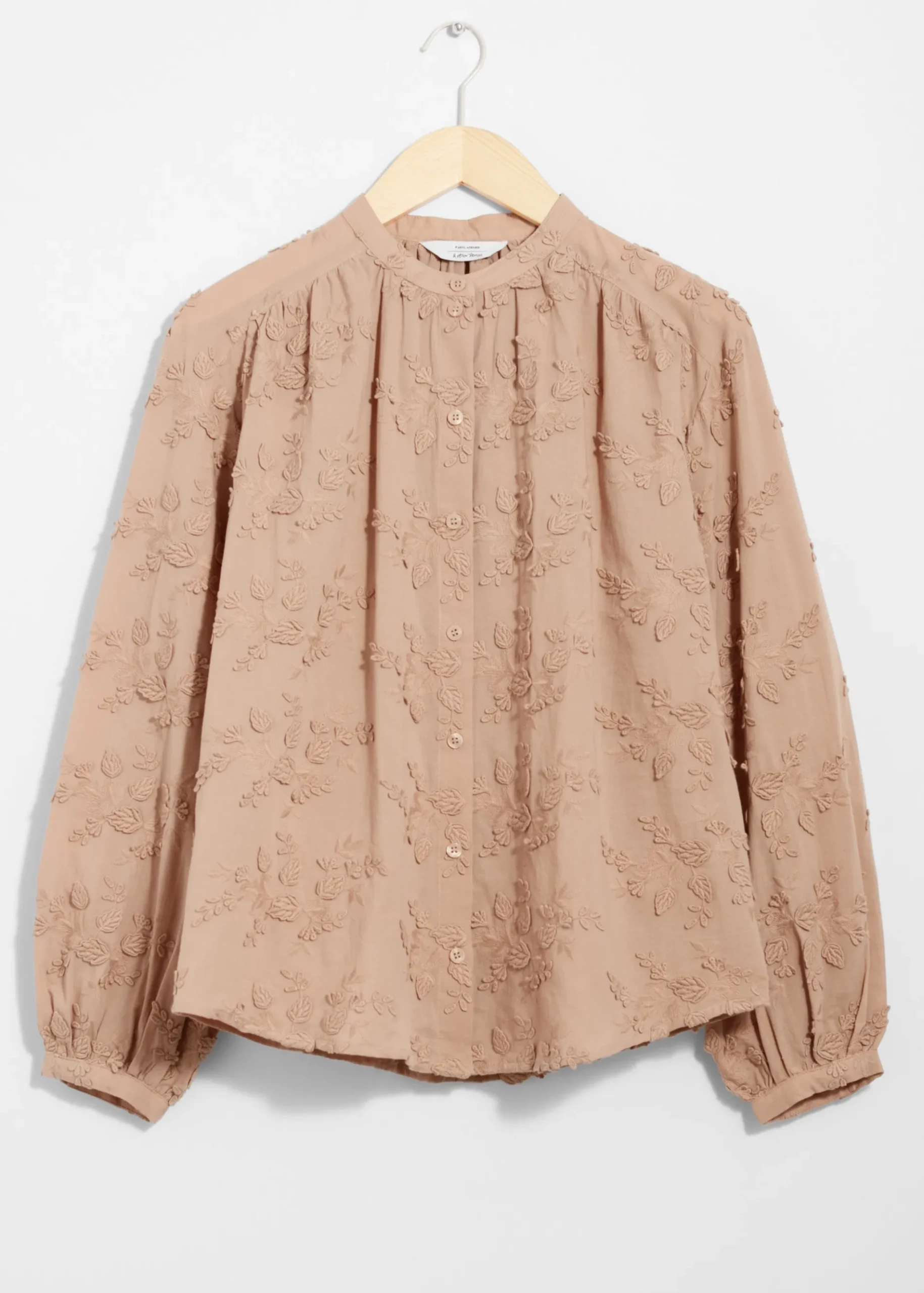 & Other Stories Voluminöse Bluse mit Blumenapplikation