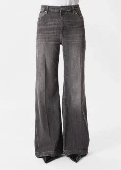 & Other Stories Weite Jeans mit Bügelfalten