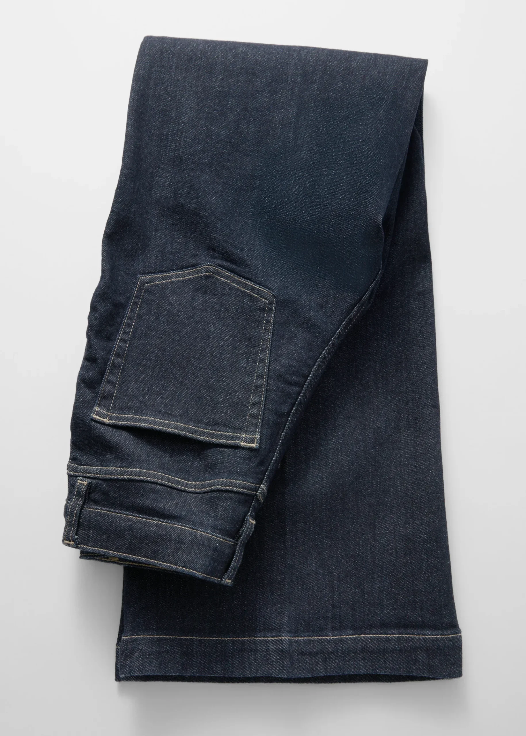 & Other Stories Weite Jeans mit Bügelfalten