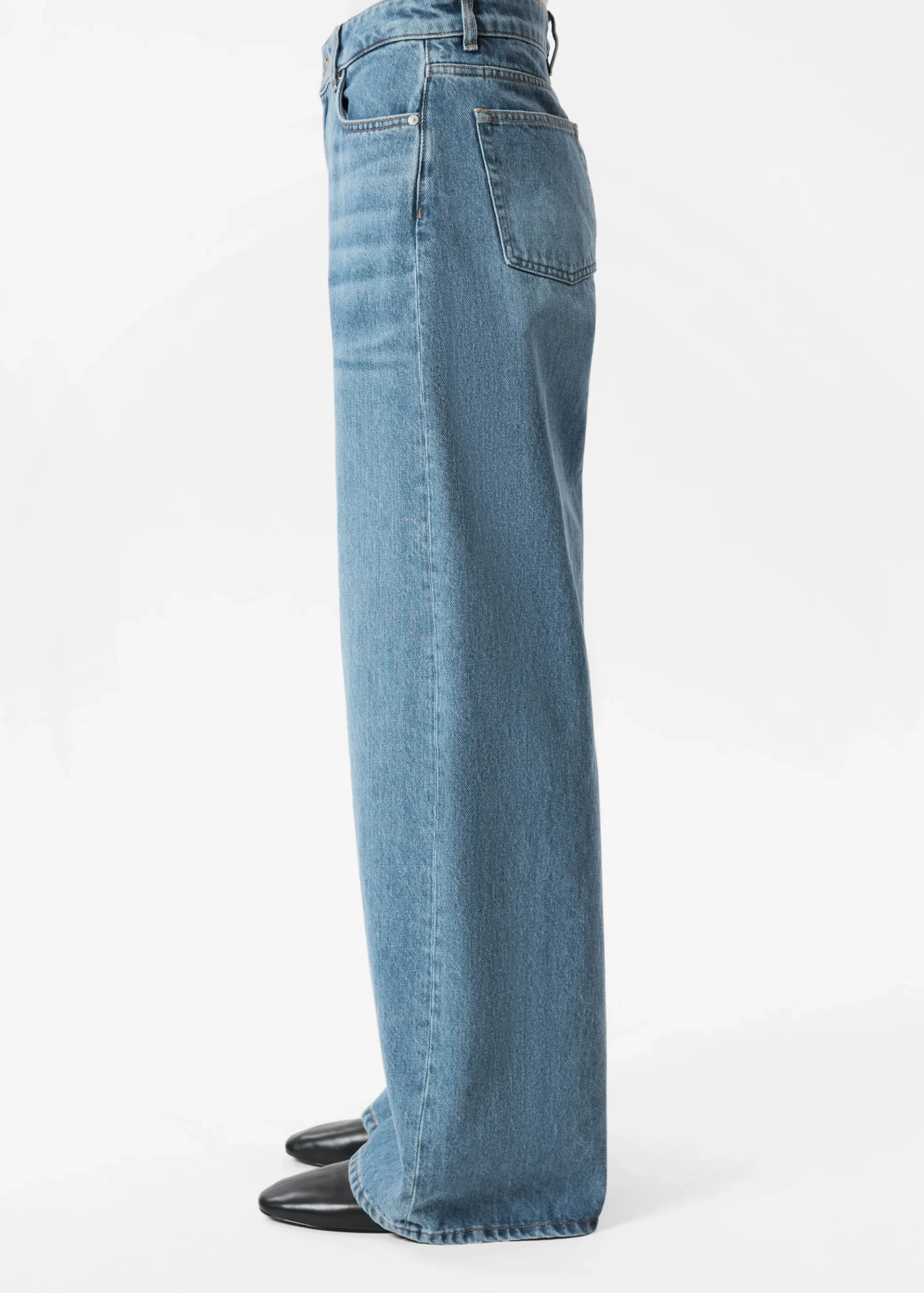 & Other Stories Weite, lange Jeans