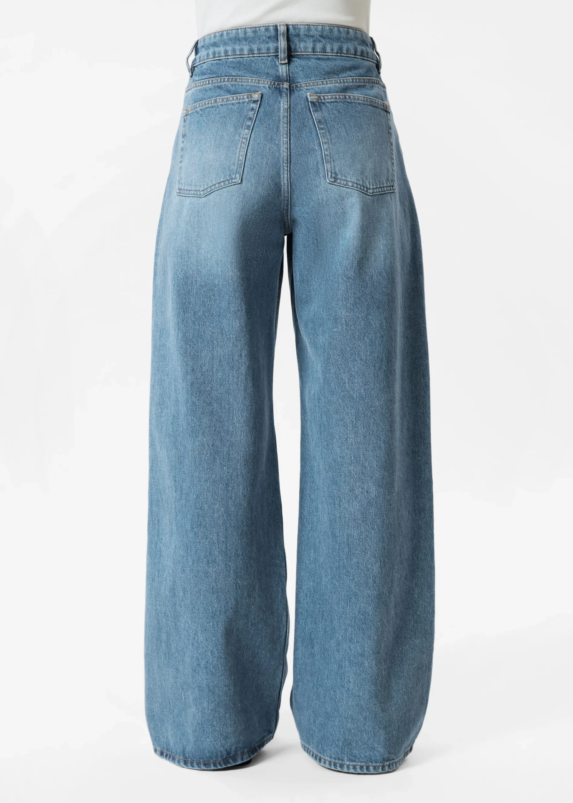 & Other Stories Weite, lange Jeans